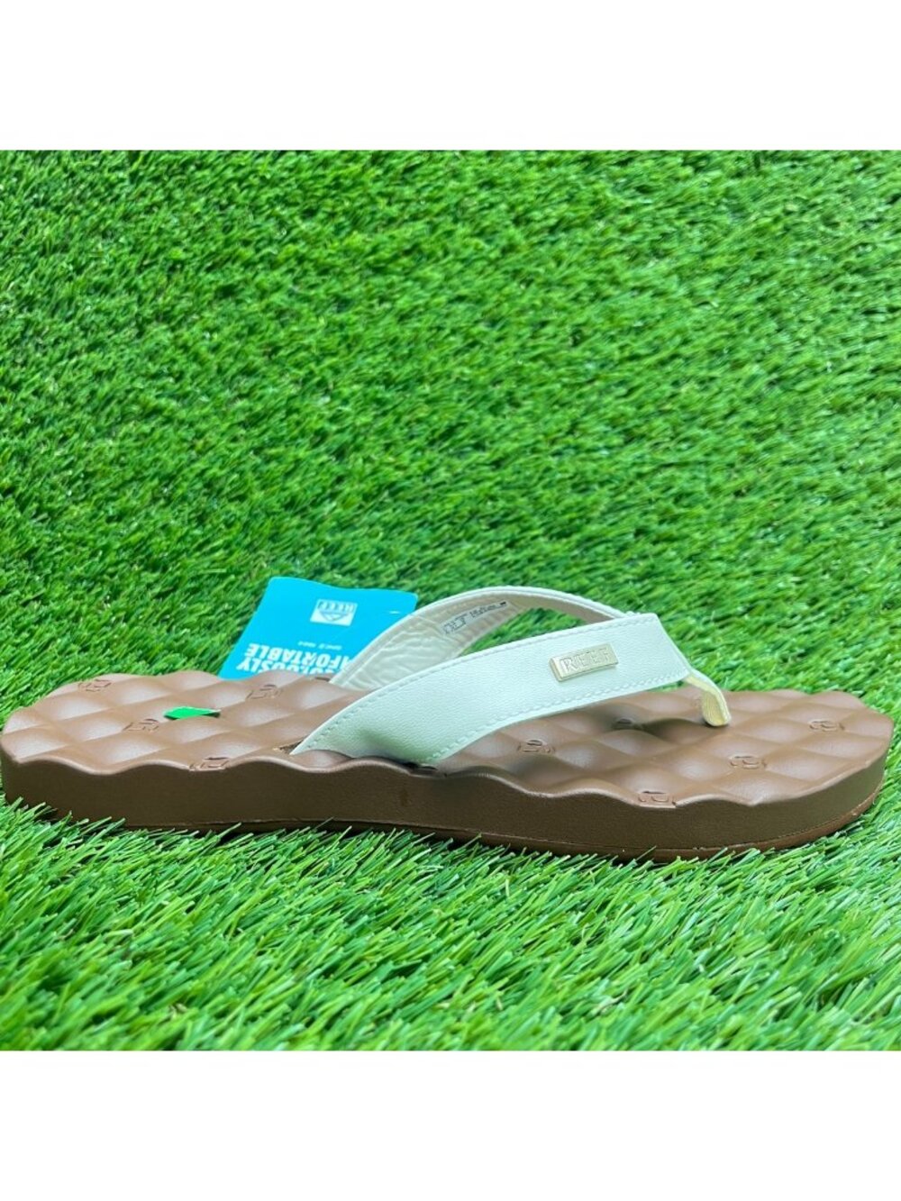Reef Dreams Womens Size 8 White Beach Brown Casual Outdoor Flip Flop Sandals
